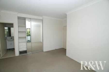 “Two Bedroom Apartment in a Perfect Location” - Photo 5