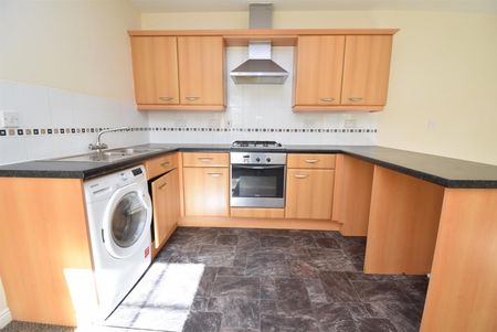Cedar Apartments, Chaloner Grove, Wakefield - Photo 3