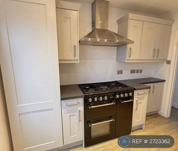 3 bedroom end of terrace house to rent - Photo 5