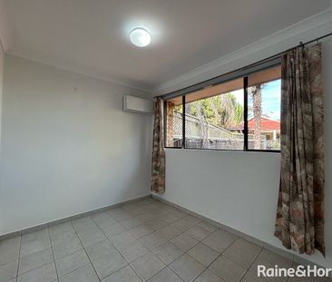 Well Presented home with Modern Bathrooms - Photo 4