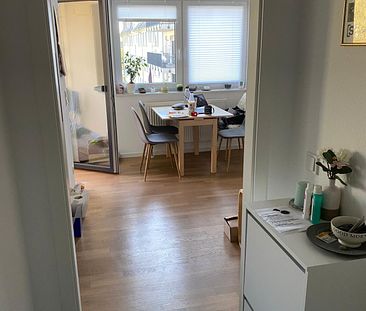 Mit überdachtem Balkon: Moderne, helle und schöne 2 Zimmer-Wohnung in Marburg, Afföllerstr. 30 - Foto 3