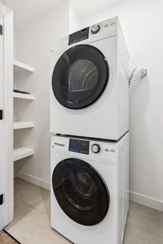 Glenora 2 4 Plex — 2 bedroom 2.5 bathrooms - Photo 4