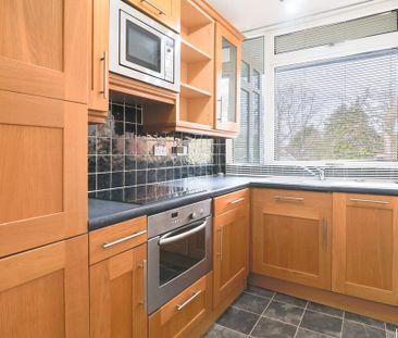 Darley Mead Court, Hampton Lane, Solihull, B91 - Photo 4