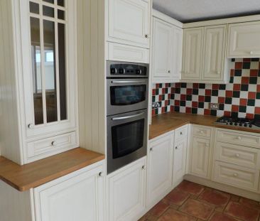 2 bedroom terraced house to rent - Photo 6