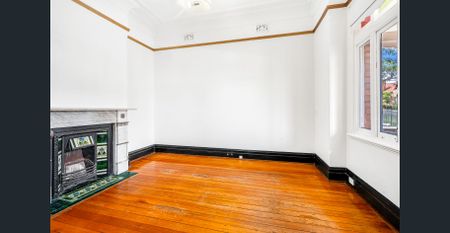 Beautiful Family Home in Prime Location - Photo 3