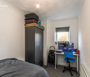 6 bedroom detached house to rent - Photo 6