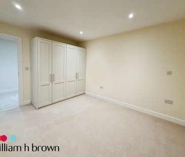 Purfleet Road, South Ockendon, Aveley - Photo 1