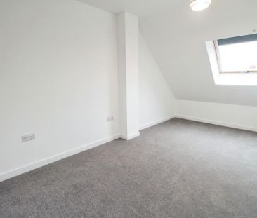 3 bedroom end of terrace house to rent - Photo 2