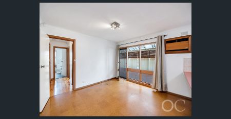Open the Door to Family-Sized Comfort in a Quiet Netley Haven - Photo 3