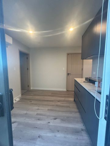 14 Glann Lane, Flat Bush, NZ 2013 - Photo 2