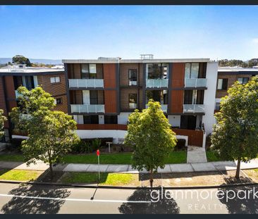 Modern 2-Bedroom Apartment in Secure Complex - Photo 5