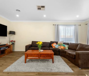 Welcome to 9 Jolley Rise, Harkness - A Comfortable, Low-Maintenance... - Photo 2