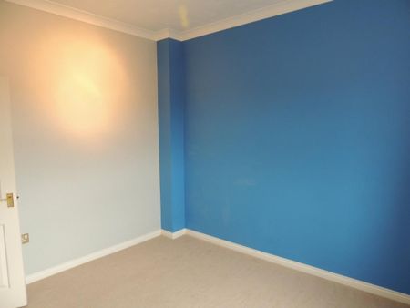 3 bedroom apartment to rent - Photo 2