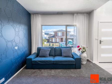 47 Freebury Street, Denman Prospect - Photo 3