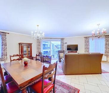 Centraal gelegen en ruim appartement - Photo 1