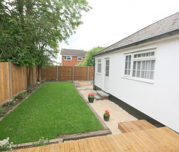 2 bedroom semi-detached to rent Woodlands Road, Epsom, KT18 - Photo 5