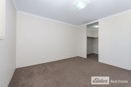 Low-Maintenance Home Near Palm Beach - Photo 4