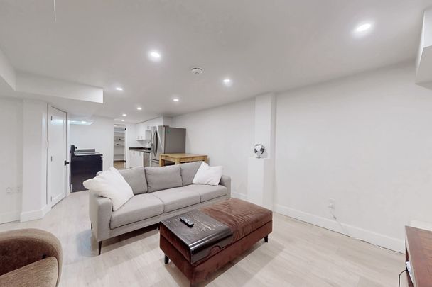 For Lease - 32 Hollingshead Drive, Aurora, Ontario - Photo 1