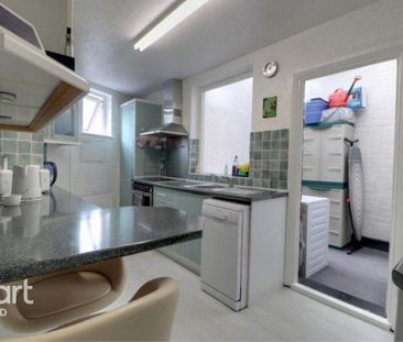 2 bedroom maisonette to rent - Photo 2