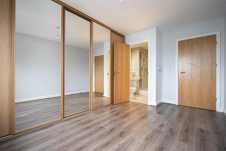 10 Swan Road, West Drayton, UB7 - Photo 4