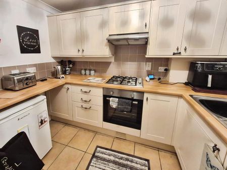 1 bedroom flat to rent - Photo 5