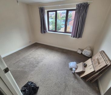 2 bedroom terraced house to rent - Photo 4