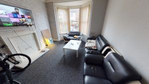 13 flat 1 Headingley Avenue, Leeds, LS6 3EP - Photo 1