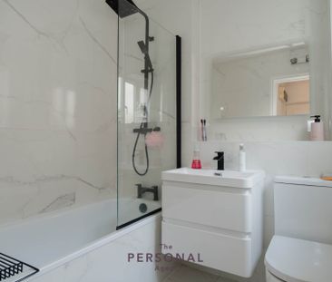 Rembrandt Court, Epsom - Photo 4