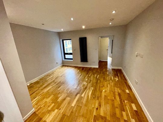 1 Bed Flat, High Street, CR7 - Photo 1