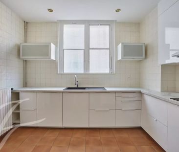 Appartement à louer Paris 8Ème - Champs-Élysées, Paris Rive Droite,... - Photo 6