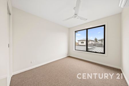 Modern Townhouse Living with Exceptional Comfort - Photo 4