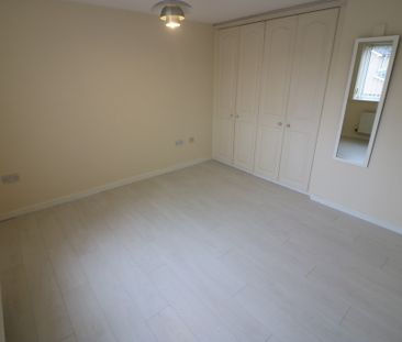 Noseley Way, Kingswood - Photo 6