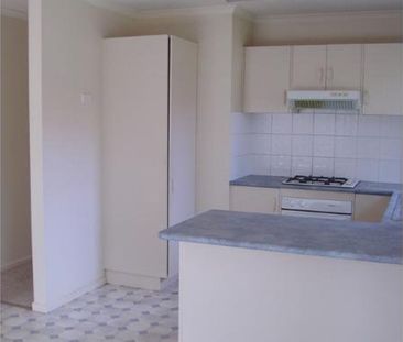 4 Commins Place, Flora Hill - Photo 4