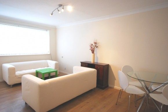 2 Bed - Lonsdale Court, Jesmond - Photo 1