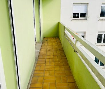 A LOUER APPARTEMENT 2 CHAMBRES PROCHE CENTRE VILLE ET GARE DE ST QU... - Photo 6