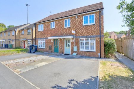 2 bedroom semi-detached house to rent - Photo 3