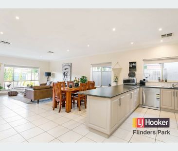 Immaculate & Spacious Living in the Heart of Prospect! - Photo 1