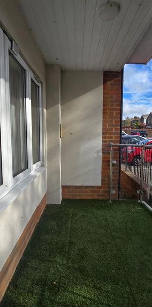 Bennetts Yard, Uxbridge UB8, London - Photo 1