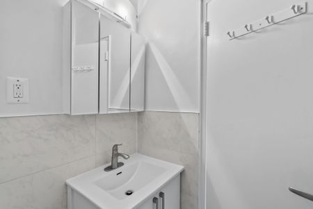 For Lease - 159 Russell Hill Road Unit# 403, Toronto, Ontario - Photo 5