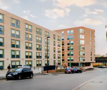 Two Bed Apartment - Photo 4