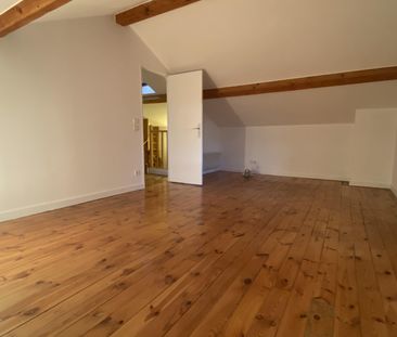 Location / Duplex - Photo 1
