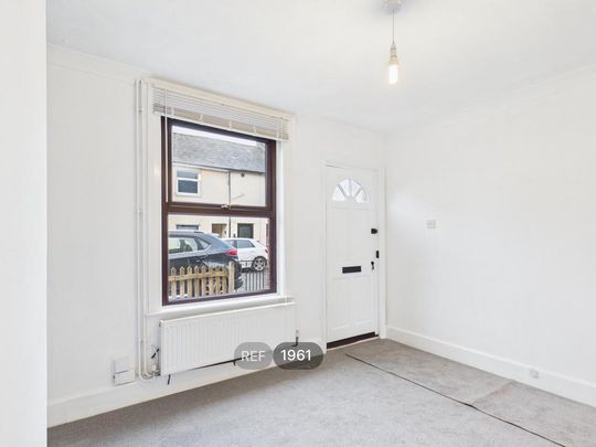 3 bedroom property to rent - Photo 1