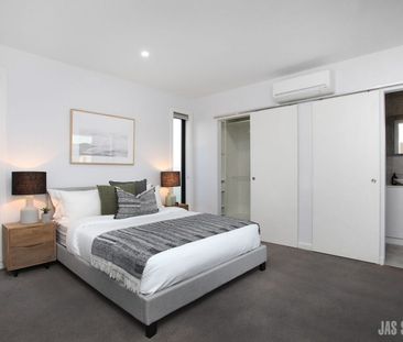 Tranquil home in sought-after Yarraville location - Photo 4