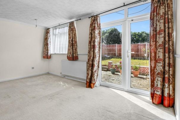 3 bedroom terraced house to rent - Photo 1