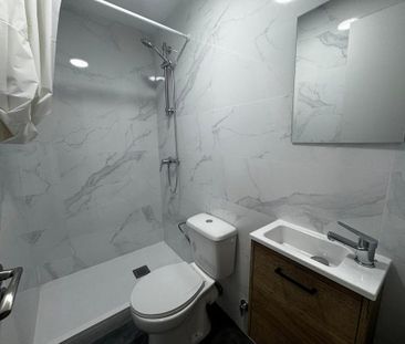 Paseo de la Castellana, Madrid, Community of Madrid - Photo 2