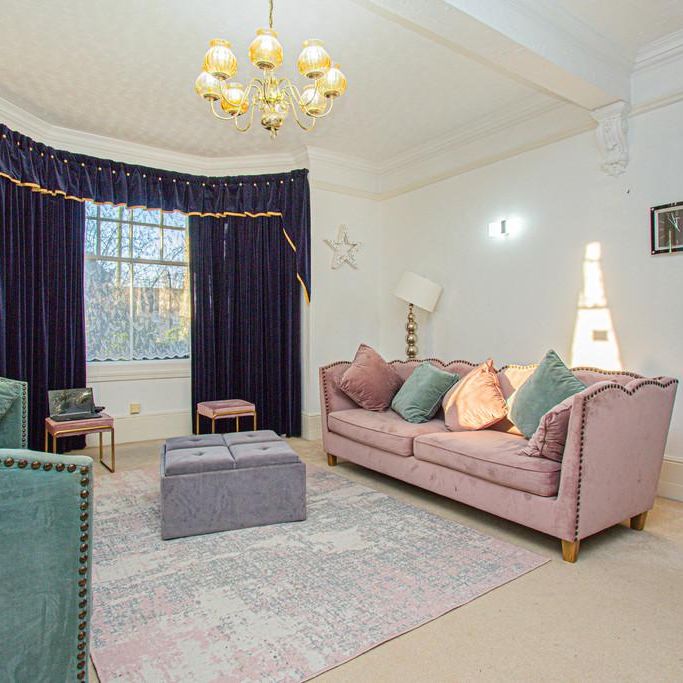 5 bedroom detached house to rent - Photo 1