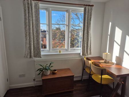 Room in a Shared House, Mackie Road, SW2 - Photo 2