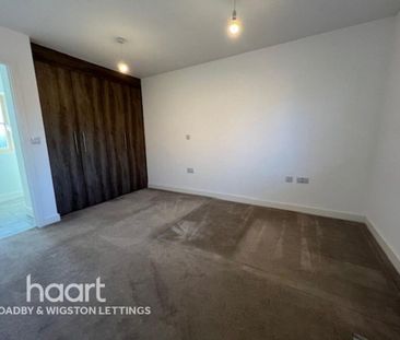 3 bedroom detached house to rent - Photo 4