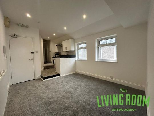 1 bedroom flat to rent - Photo 1