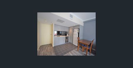 Furnished, Air-con modern apartment - Photo 5